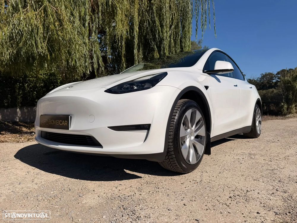 Tesla Model Y Long Range Dual Motor AWD - 1