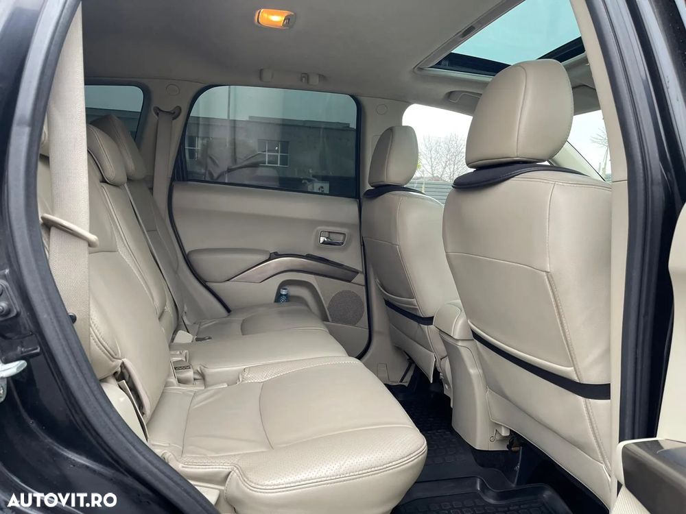 Mitsubishi Outlander 2.2 DI-D 4WD Invite - 21