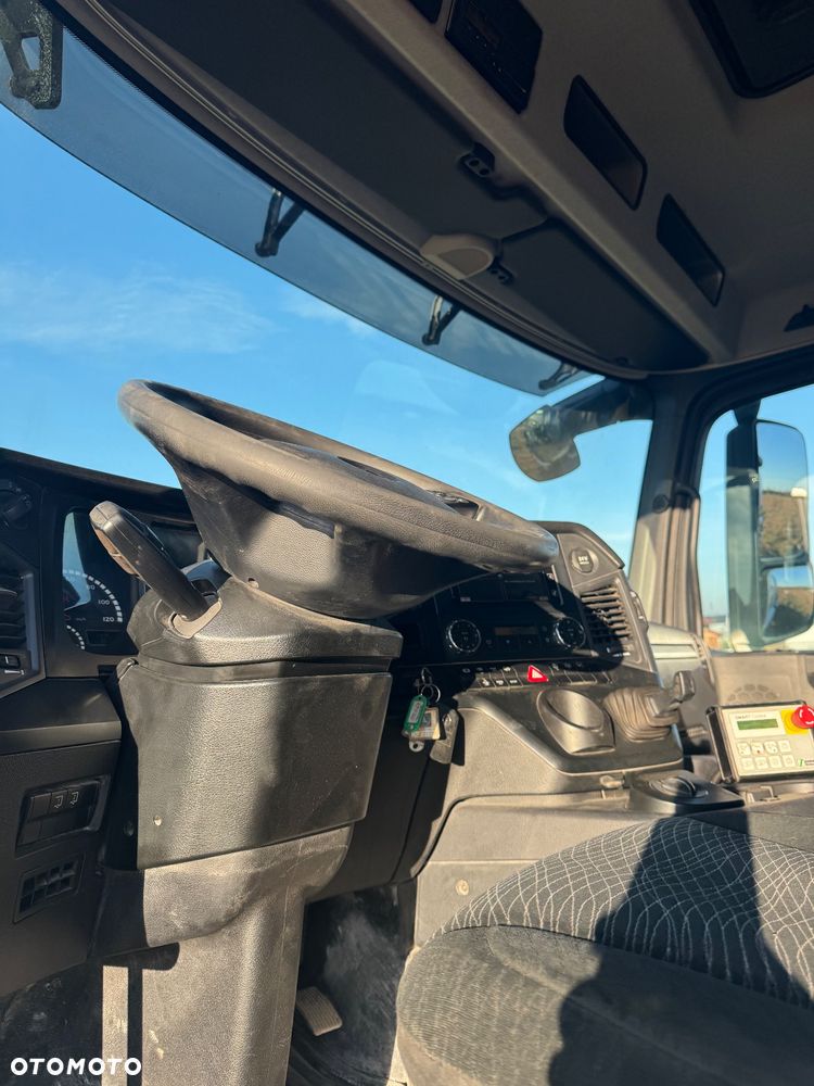 Mercedes-Benz AROCS - 25