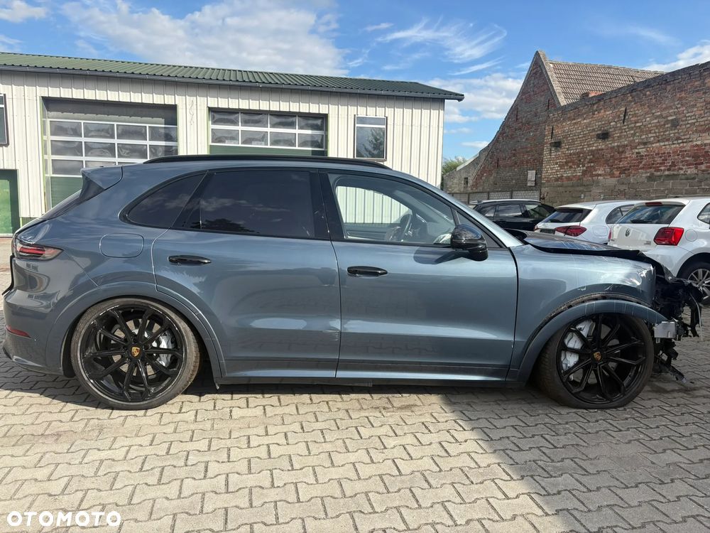 Porsche Cayenne - 7