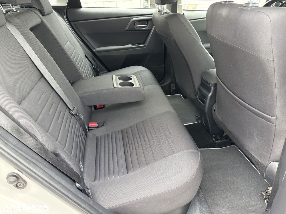 Toyota Auris - 8