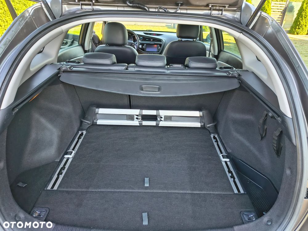 Kia Ceed 1.6 CRDi 136 ISG Platinum Edition - 17
