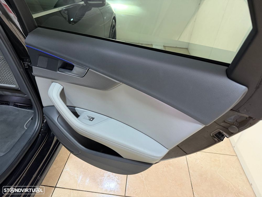 Audi A4 35 TDI S line S tronic - 42