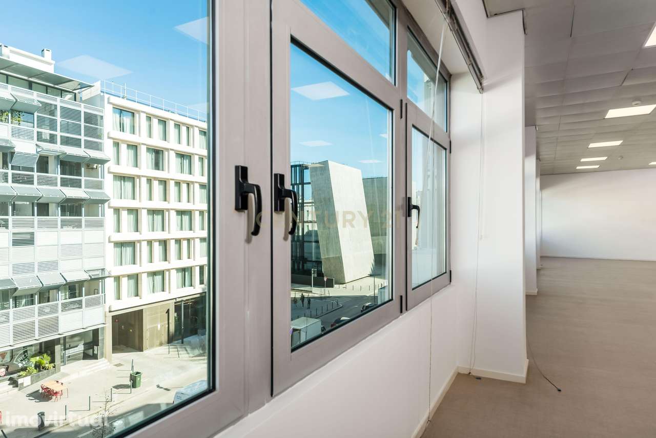 Arrendamento de Espaço | Centro de Lisboa | 5.900 mês - Grande imagem: 4/34