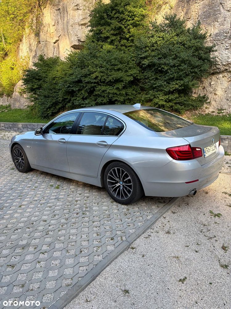 BMW Seria 5 535d xDrive - 4