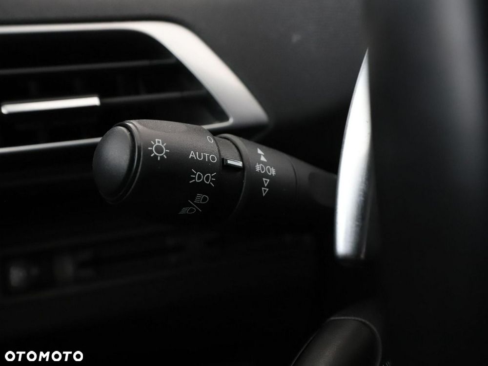 Peugeot 3008 BlueHDi 130 Stop & Start EAT8 Active Business-Paket - 37