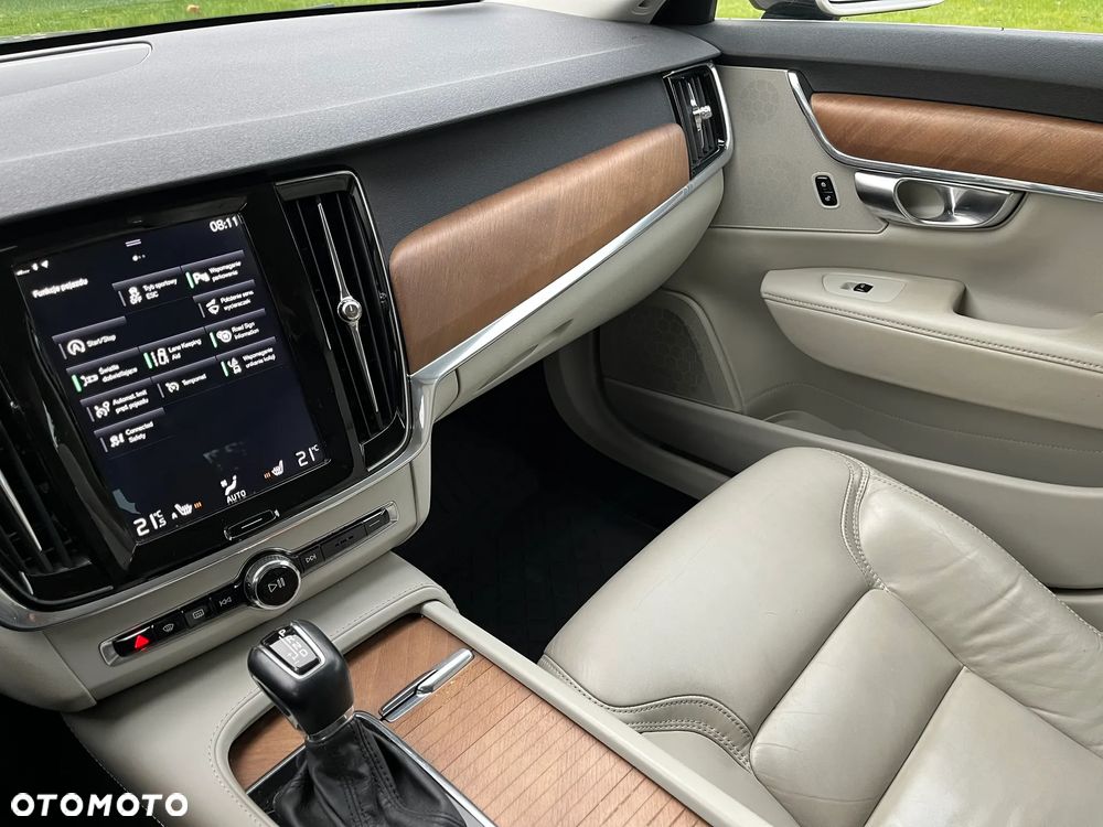 Volvo V90 D3 Inscription - 19