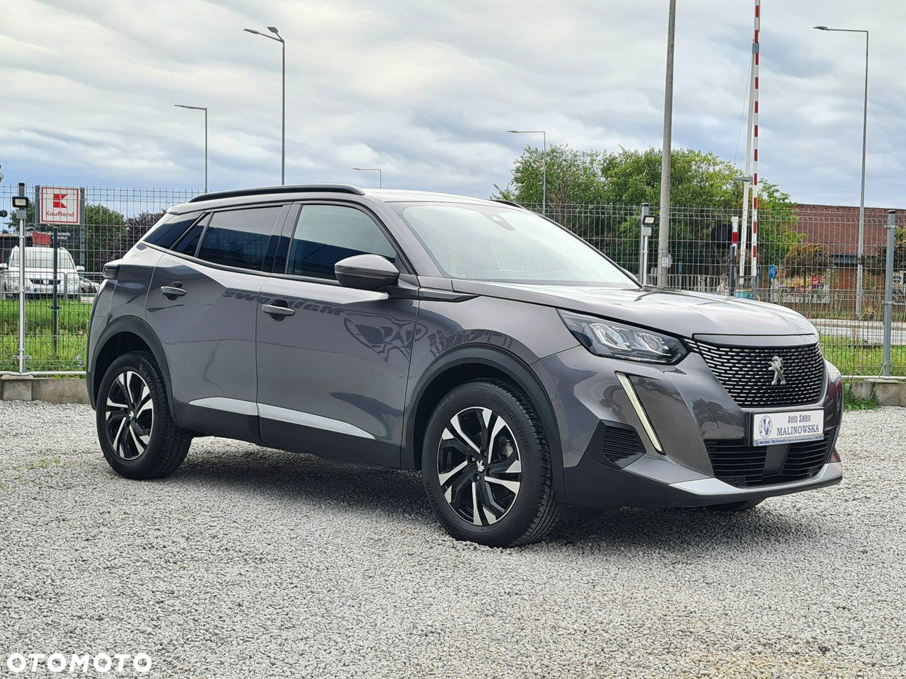 Peugeot 2008 1.2 PureTech Allure S&S - 8