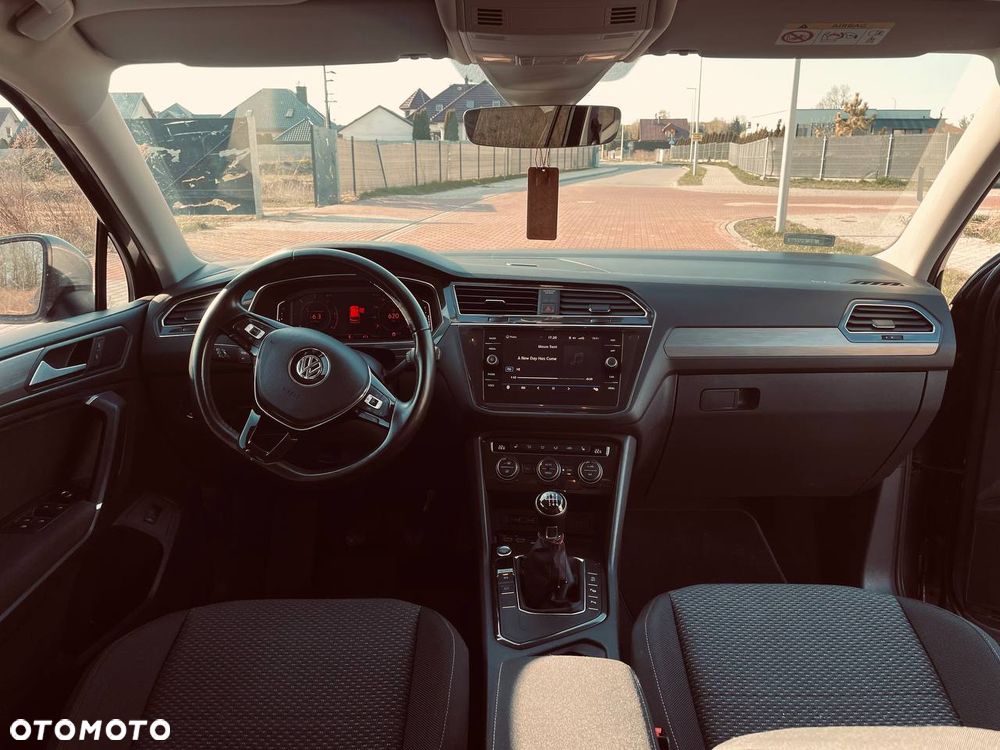 Volkswagen Tiguan Allspace 2.0 TDI SCR Comfortline - 27