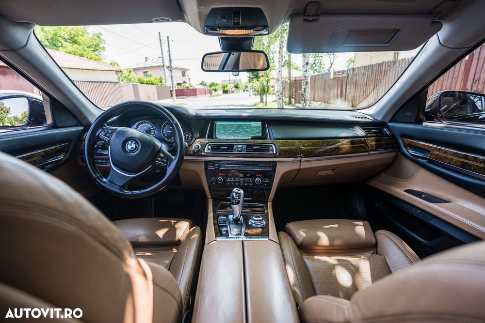 BMW Seria 7 740d Edition Exclusive - 15