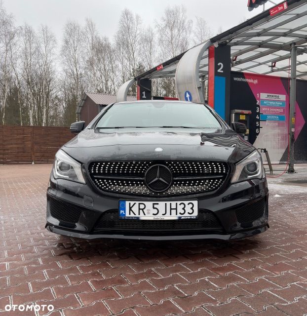 Mercedes-Benz CLA 200 7G-DCT AMG Line - 1