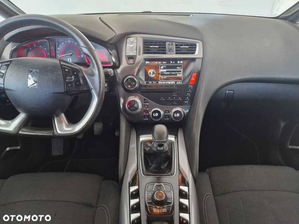 Citroën DS5 1.6 BlueHDi SoChic - 15