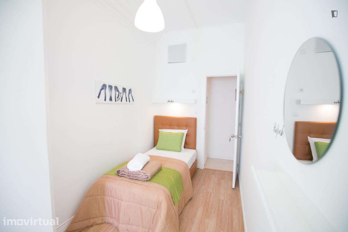Quarto - localizado em Saldanha Lisbon - Grande imagem: 3/28