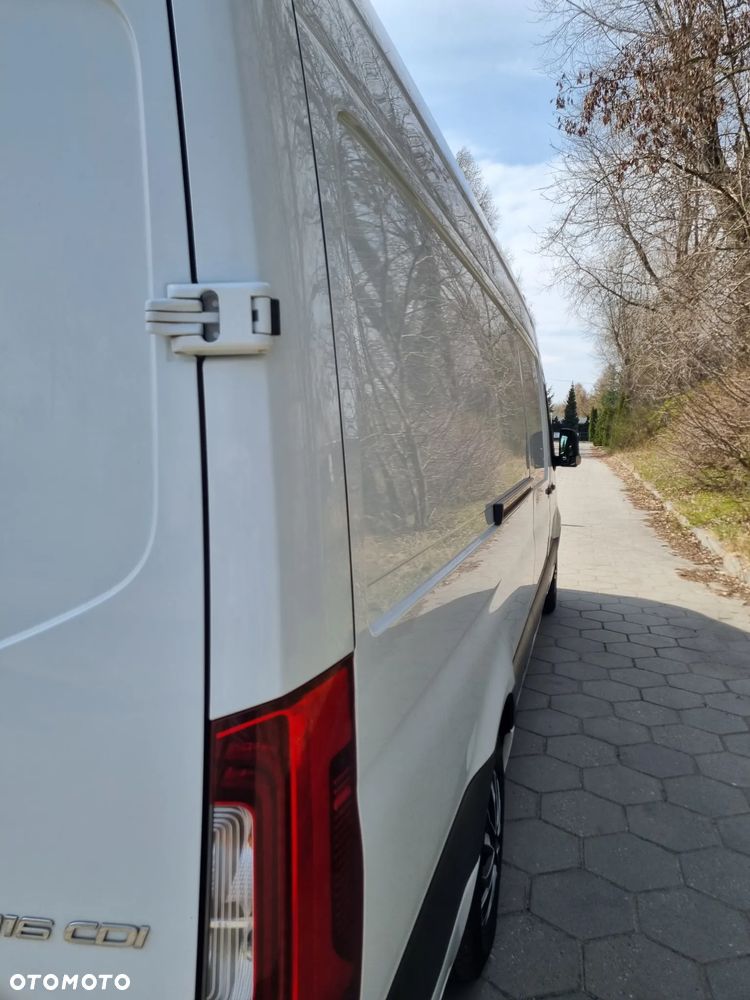 Mercedes-Benz Sprinter - 8