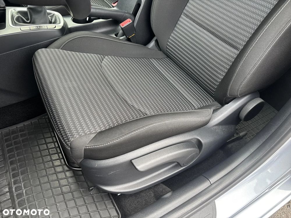 Kia Ceed 1.5 T-GDI M - 12