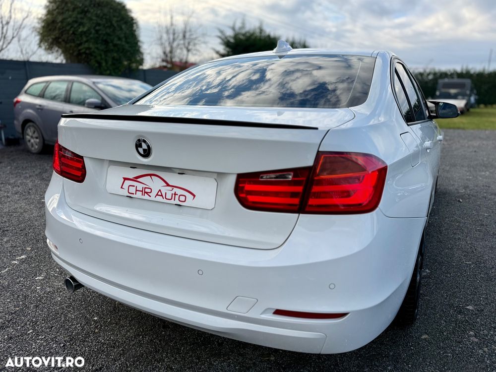 BMW Seria 3 318d Blue Performance - 16