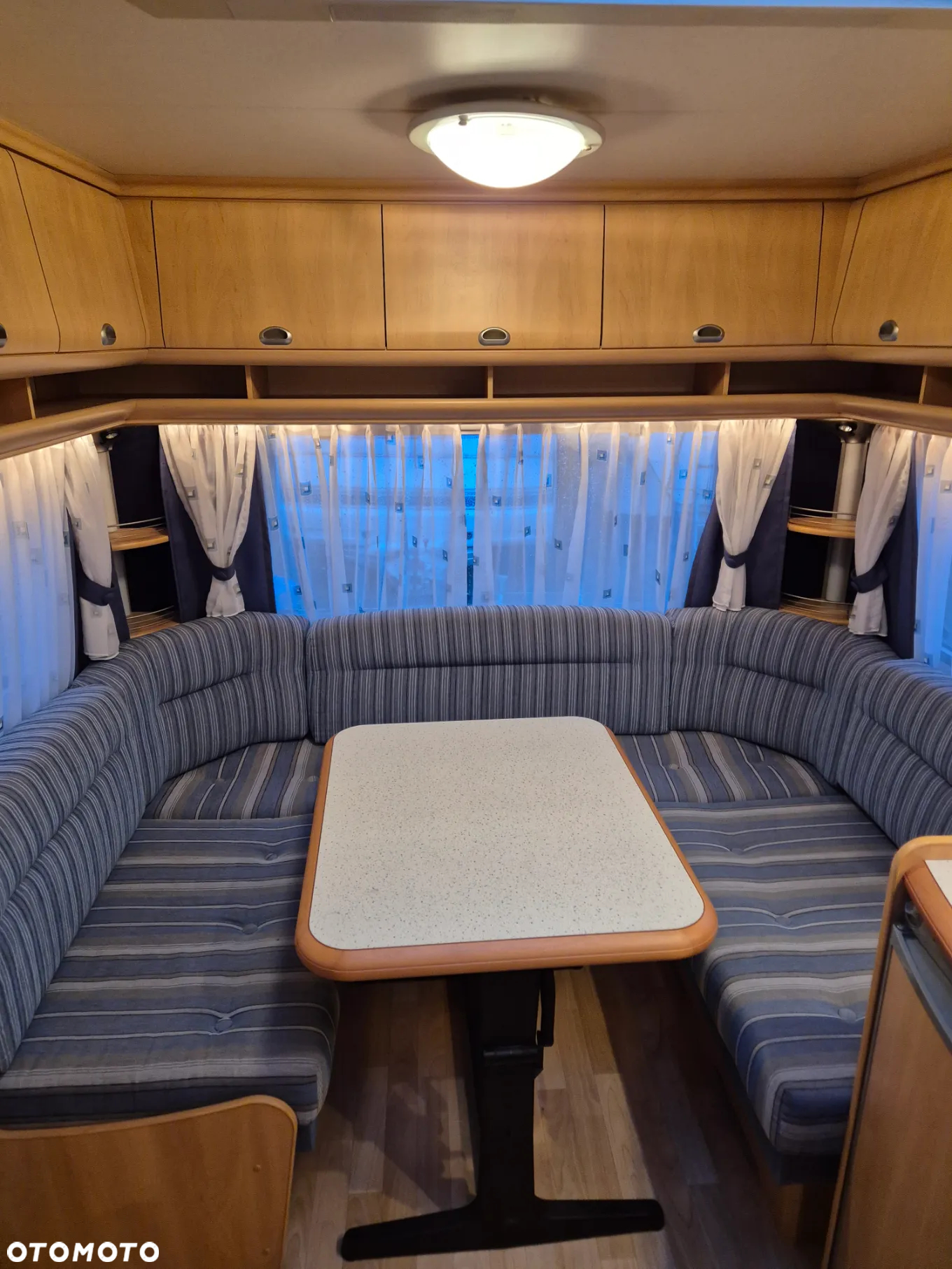 Hobby De luxe easy 460 - 16