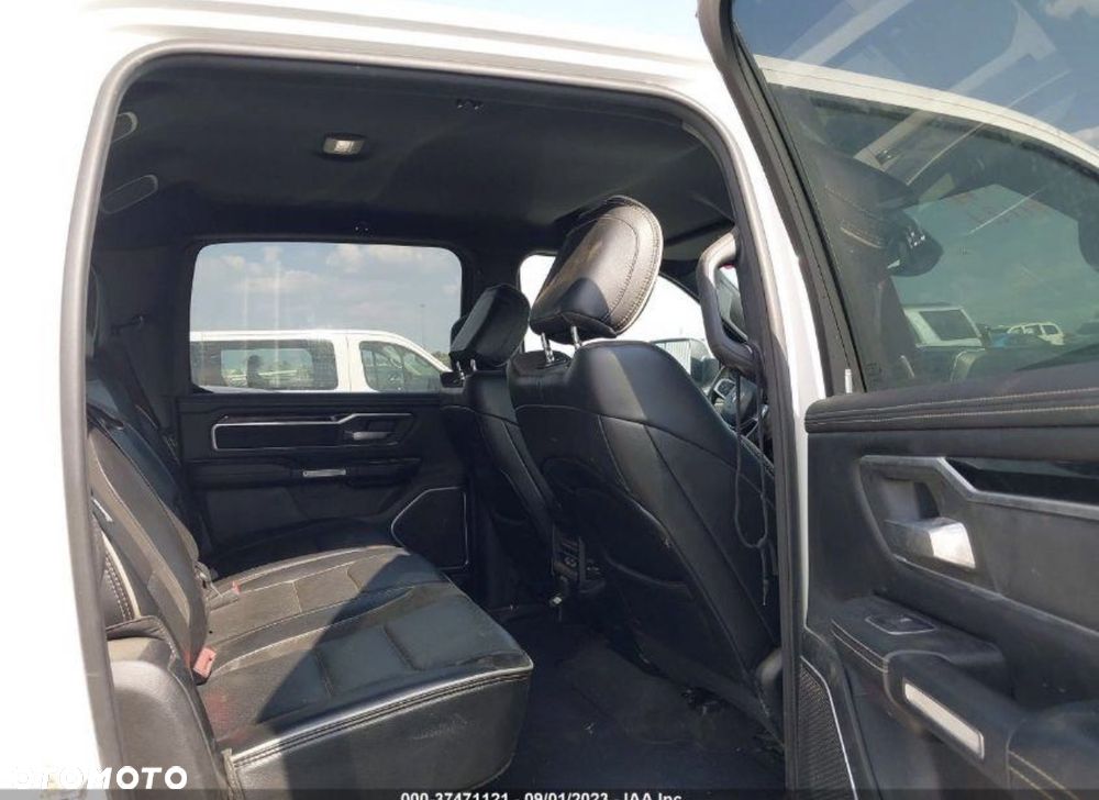 RAM 1500 Crew Cab Shortbed Laramie - 29