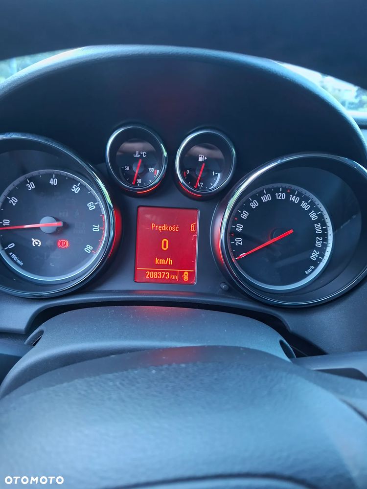 Opel Astra 1.4 T Cosmo - 9
