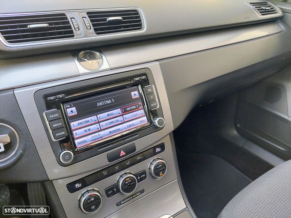 VW Passat Variant 2.0 TDi Confortline - 29