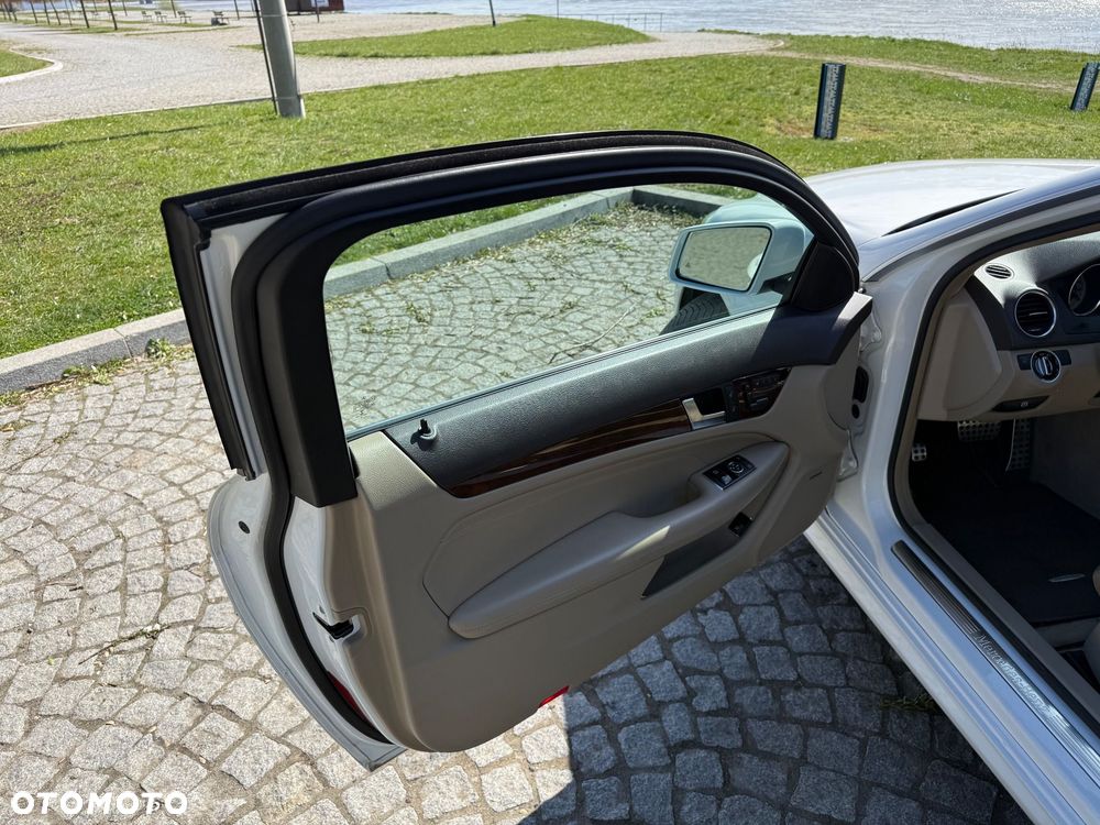 Mercedes-Benz Klasa C 250 CGI BlueEff - 19