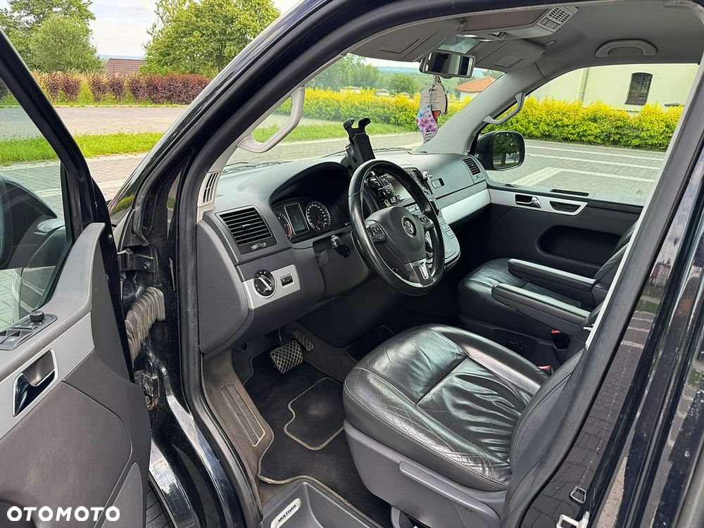 Volkswagen Multivan - 19
