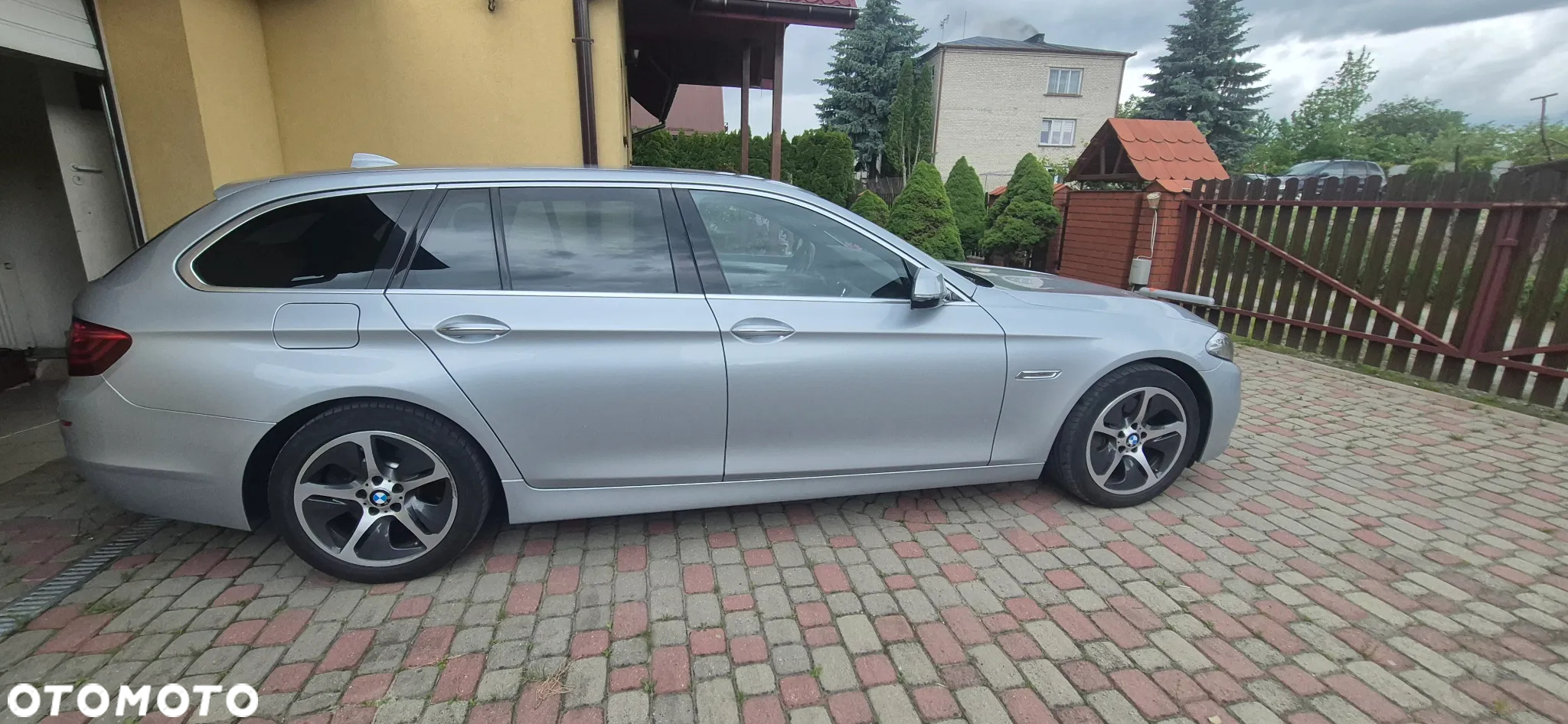BMW Seria 5 530d Sport-Aut - 2