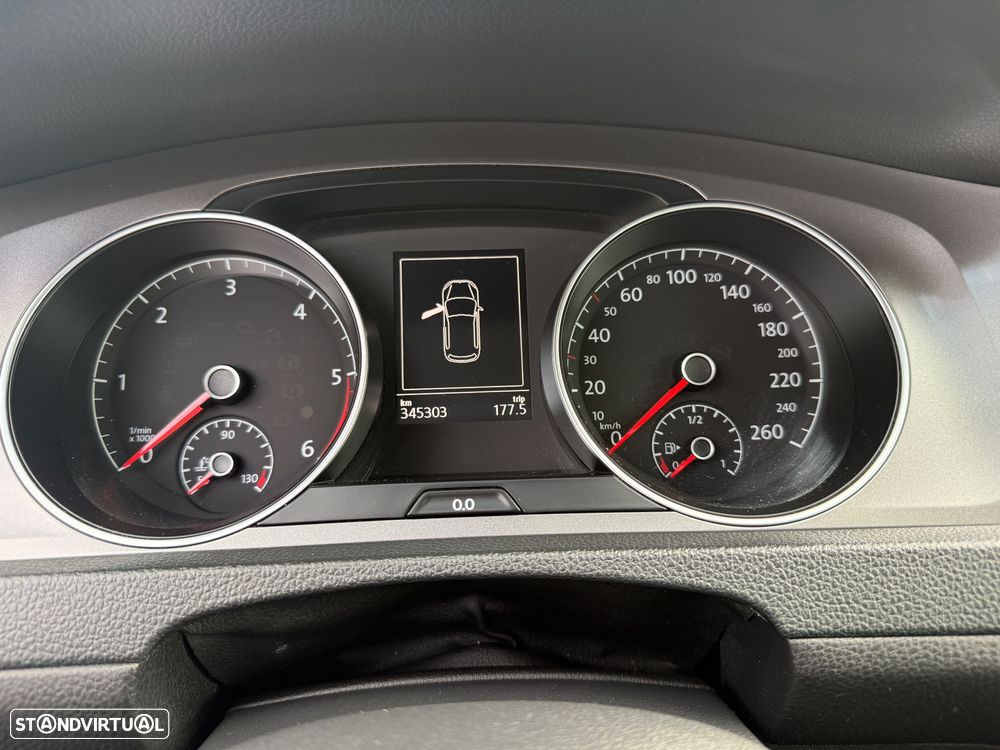 VW Golf 1.6 TDI Confortline - 10