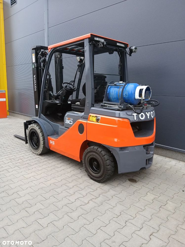 Toyota 02-8FGF30 - 5