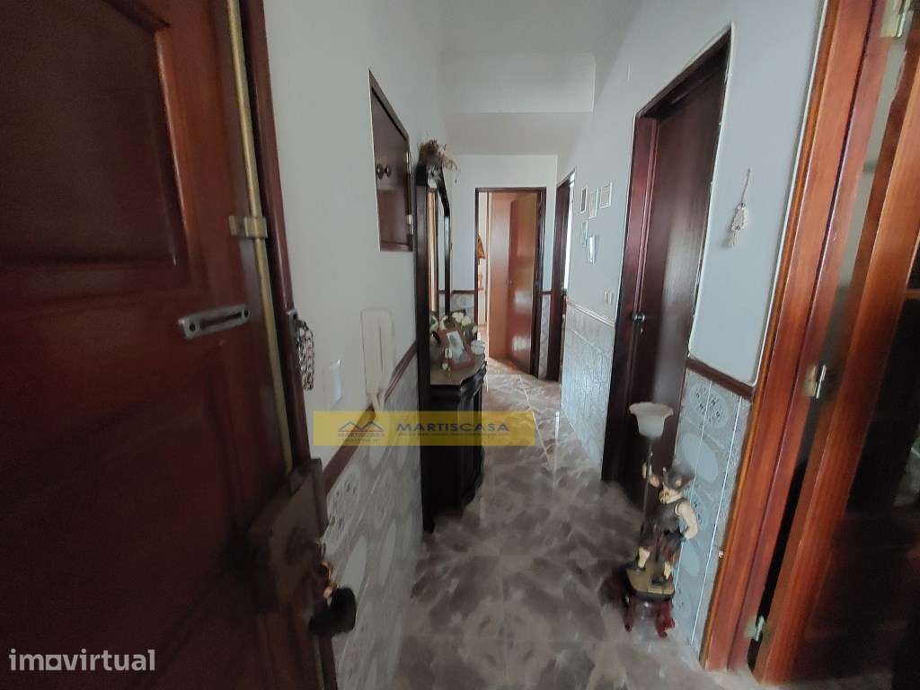 Apartamento 3 assoalhadas c/ varanda e arrecadação Serra das Minas ... - Grande imagem: 5/22
