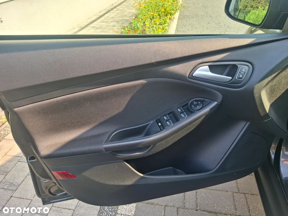 Ford Focus 1.0 EcoBoost 99g Trend - 13