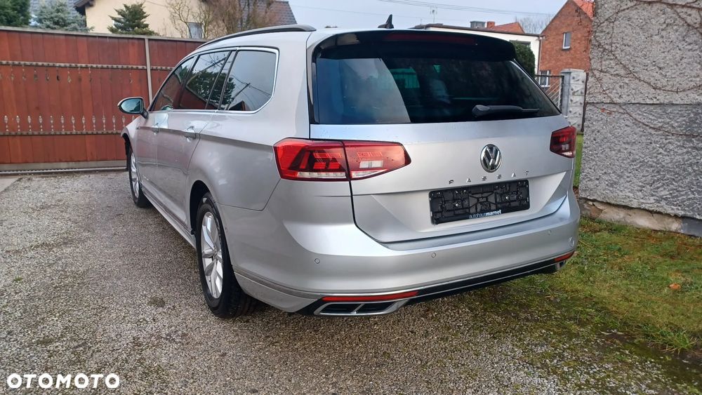 Volkswagen Passat - 2