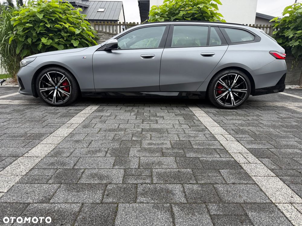 BMW Seria 5 540d xDrive mHEV M Sport - 3