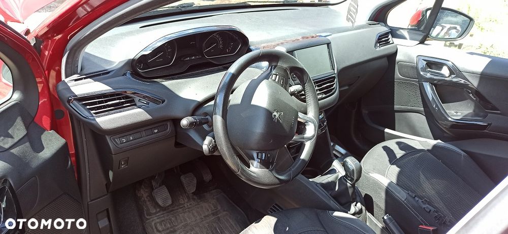 Peugeot 208 1.2 PureTech Style - 10
