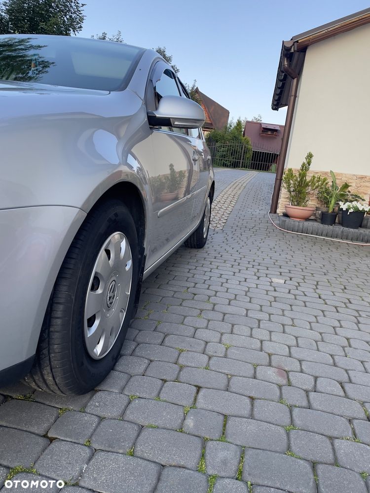 Volkswagen Golf - 6