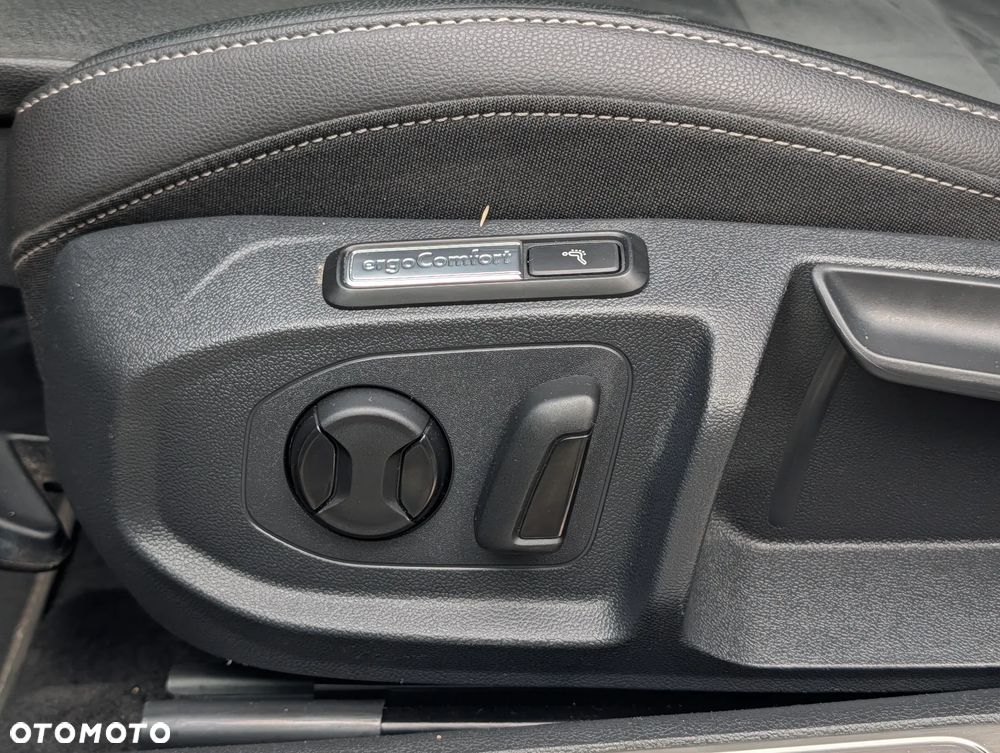 Volkswagen Arteon 2.0 TDI SCR R-Line DSG - 16