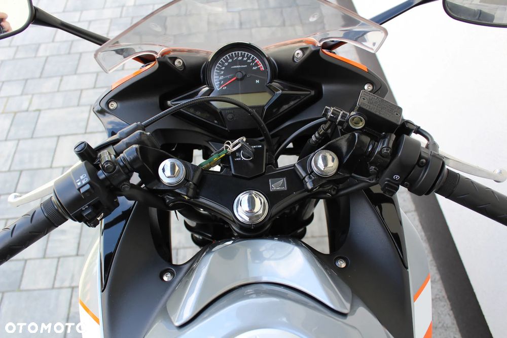 Honda CBR - 15
