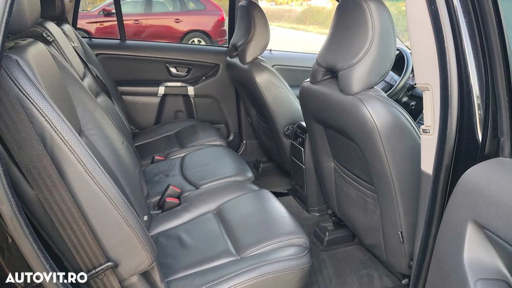 Volvo XC 90 D5 Aut. Momentum - 9