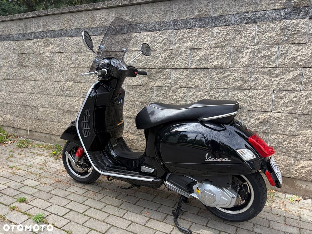 Vespa GTS - 3