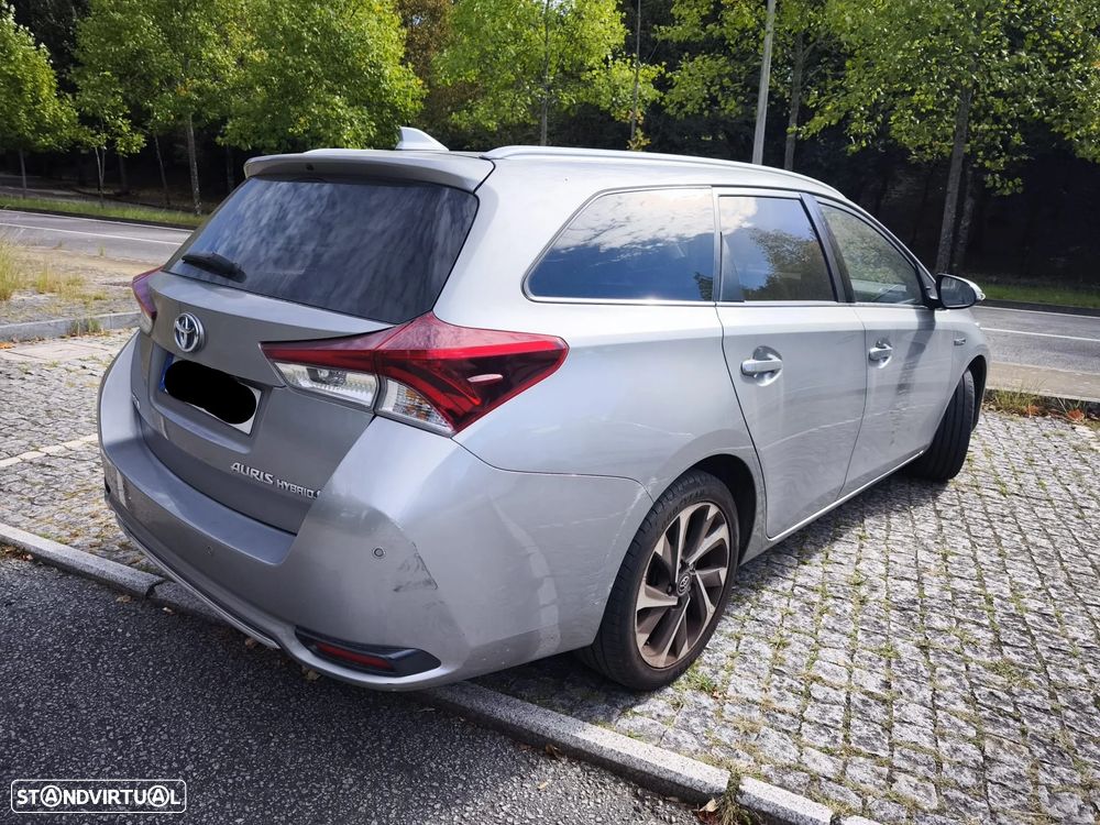 Toyota Auris Touring Sports 1.8 HSD Comfort+P.Sport - 5