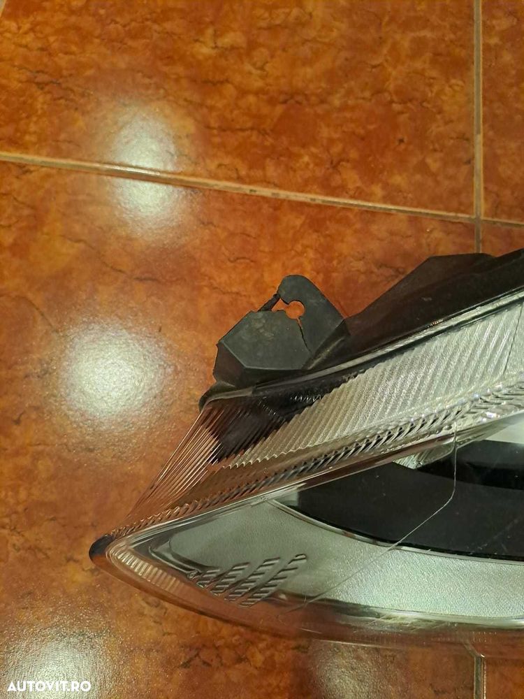 Far stanga original Ford Fiesta an 2017-2021 cod H1BB13W030AE - 4