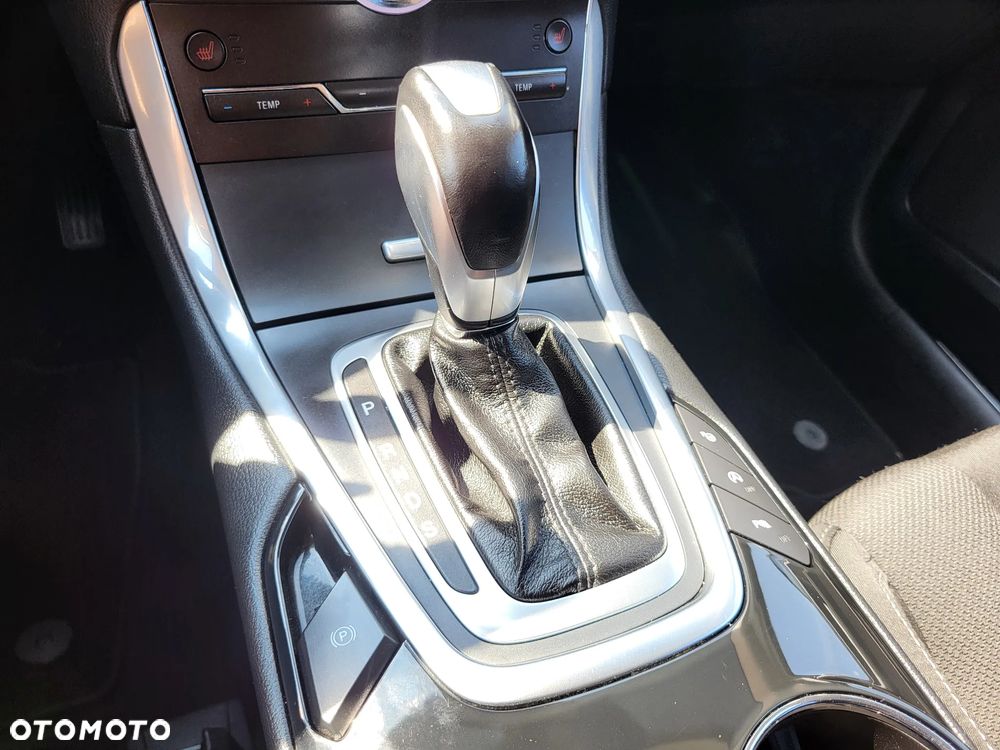 Ford S-Max 2.0 TDCi Titanium PowerShift - 38