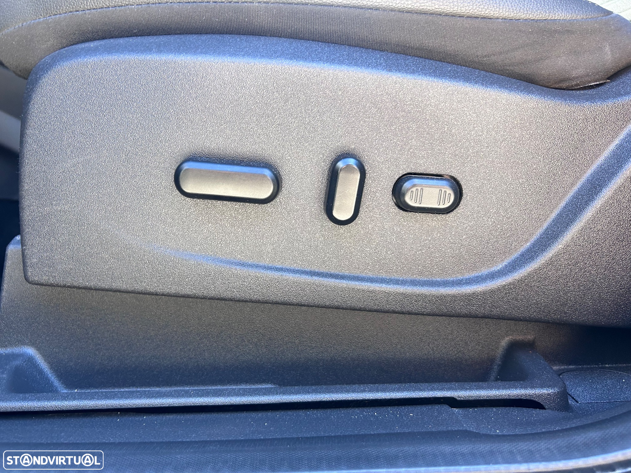 Ford Kuga 2.0 TDCi ST-Line Limited Edition 4WD Powershift - 7