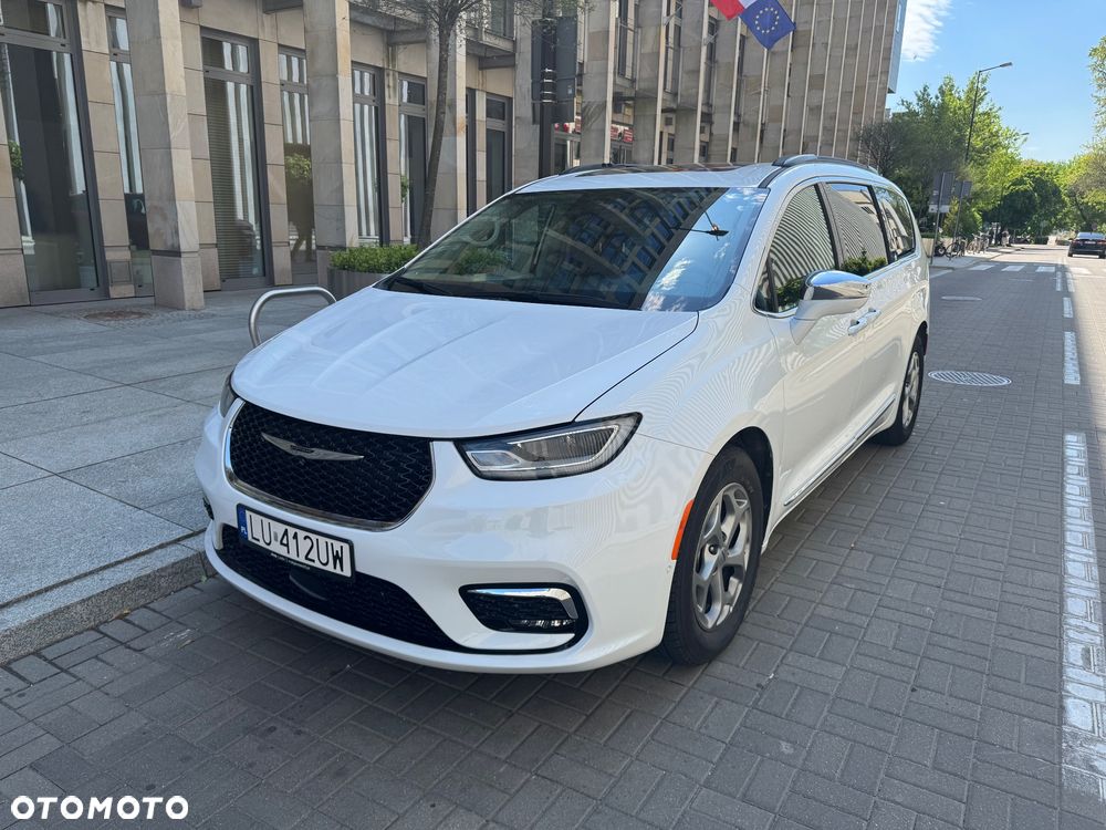 Chrysler Pacifica - 3