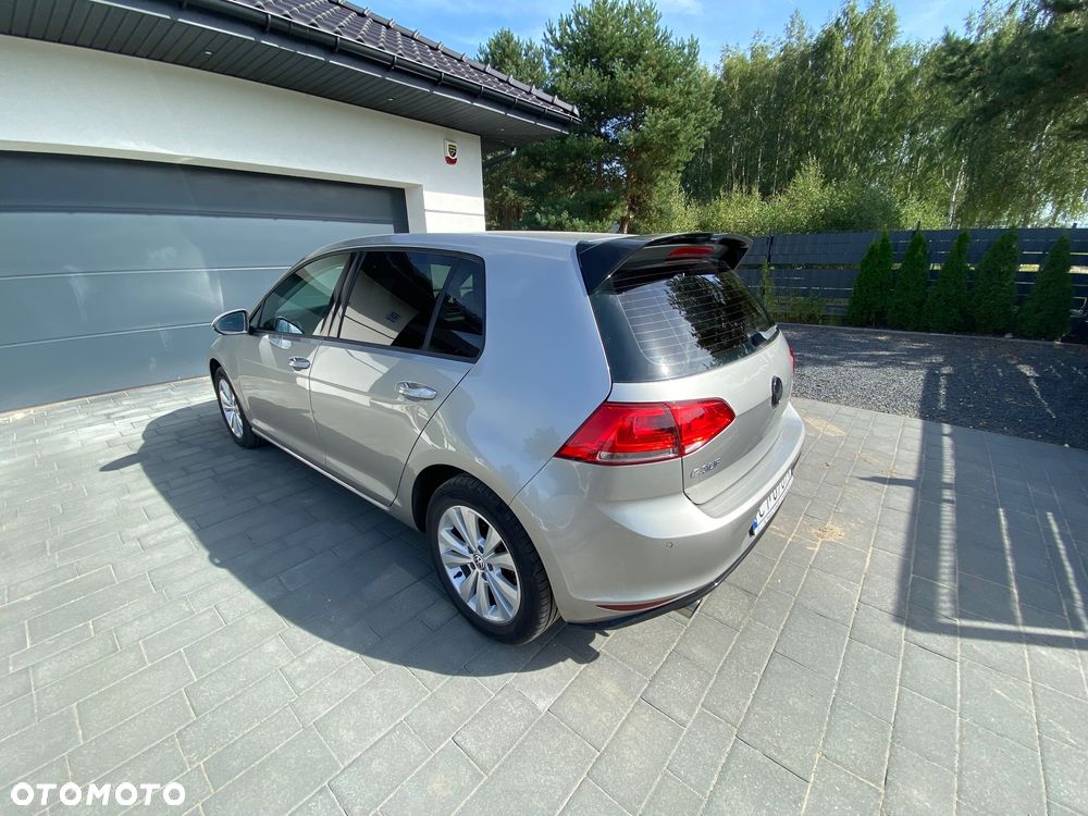 Volkswagen Golf - 11