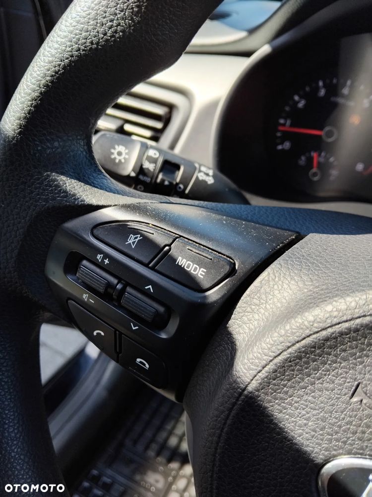 Kia Rio 1.2 M - 9
