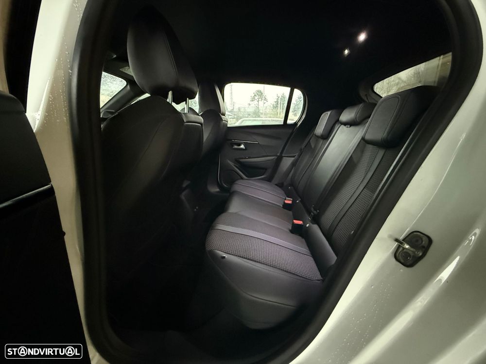 Peugeot e-208 50 kWh GT Pack - 34