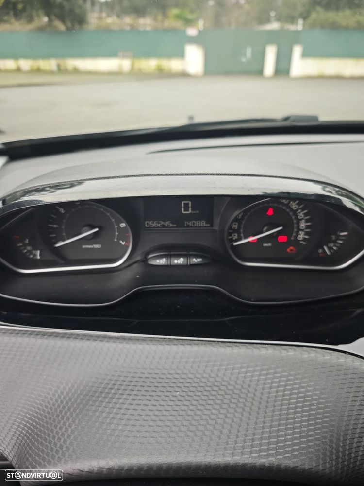 Peugeot 2008 1.2 PureTech Style - 15