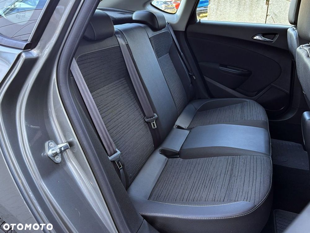 Opel Astra 1.6 EU6 - 22