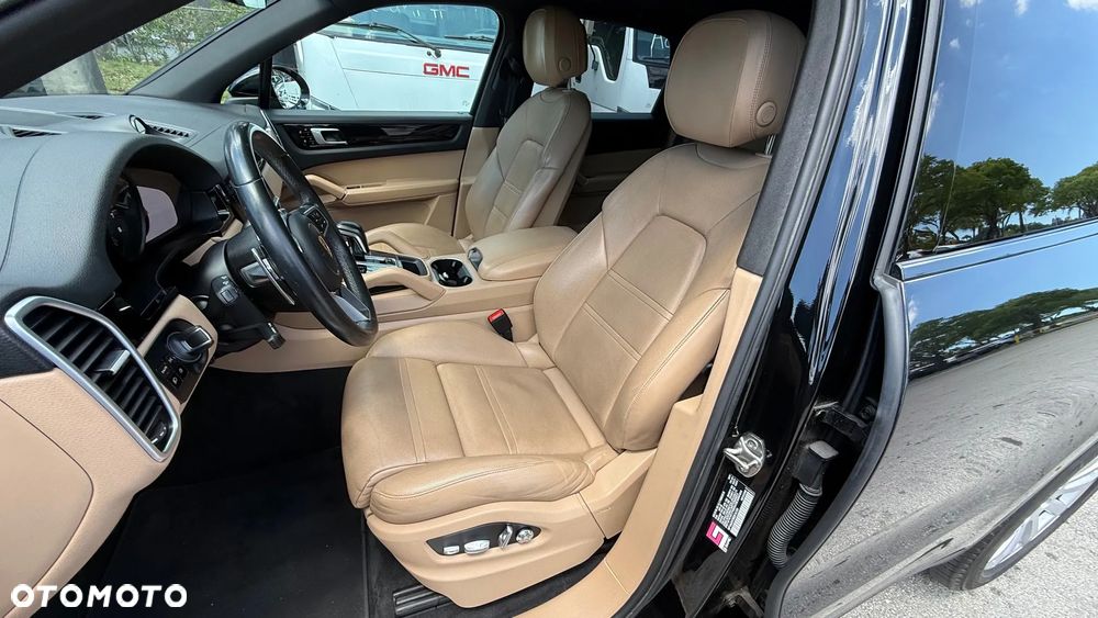 Porsche Cayenne Tiptronic S - 9